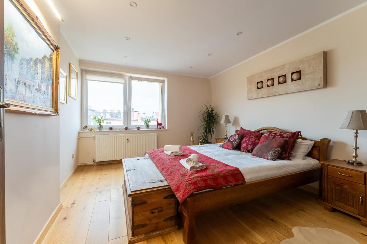 Apartament Zloty Jelonek - 4 Osobowy Na Placu Ratuszowym - Space Apart Єленя-Ґура Екстер'єр фото
