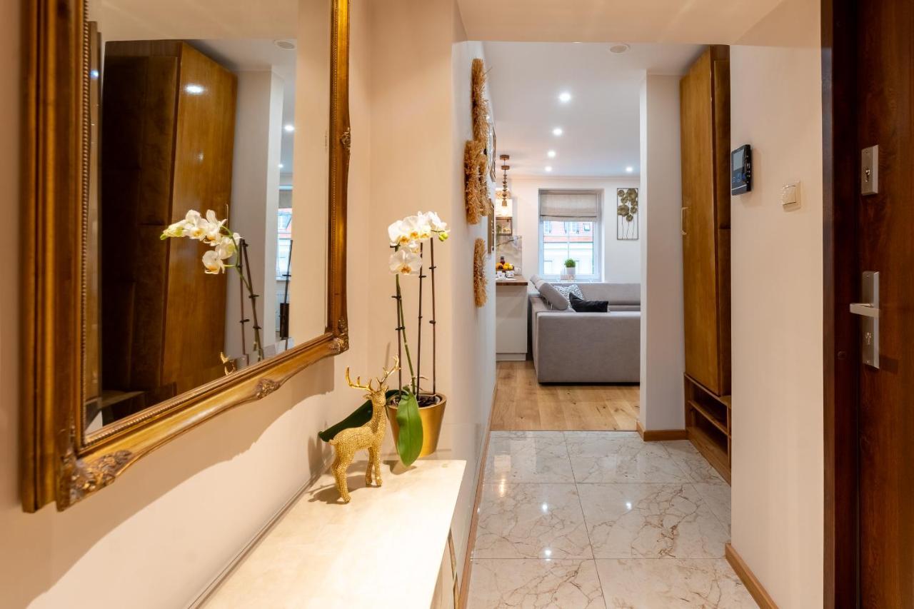 Apartament Zloty Jelonek - 4 Osobowy Na Placu Ratuszowym - Space Apart Єленя-Ґура Екстер'єр фото